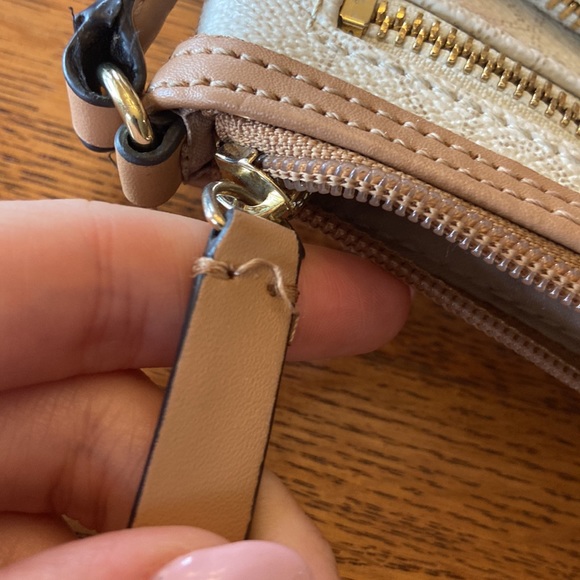 Calvin Klein Crossbody Bag / Purse - Picture 8 of 9